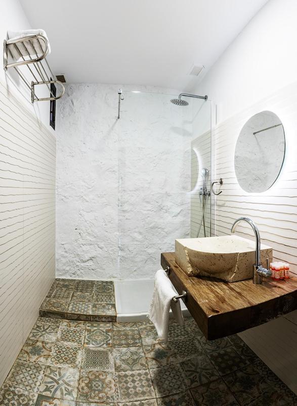Hostal Avenjucar Tolosa  Exteriör bild