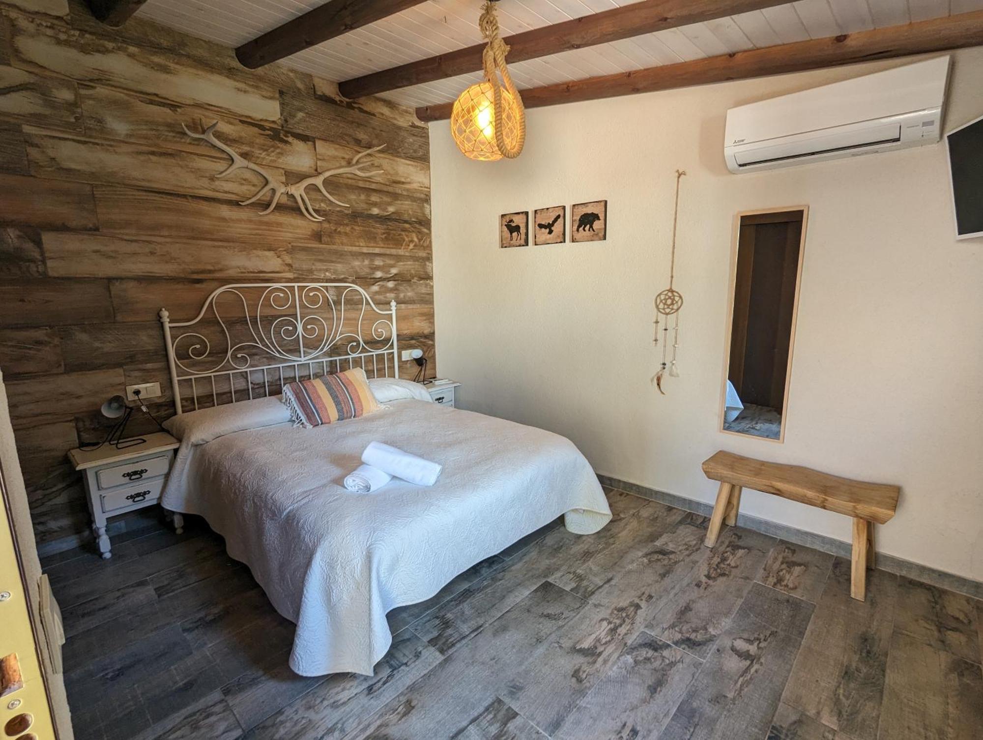 Hostal Avenjucar Tolosa  Exteriör bild